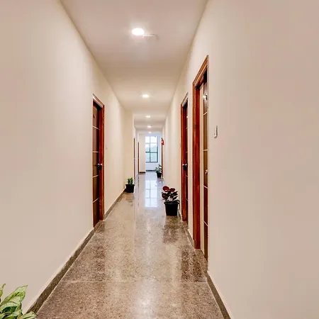 Townhouse Oak Bhooja Hotels-3
