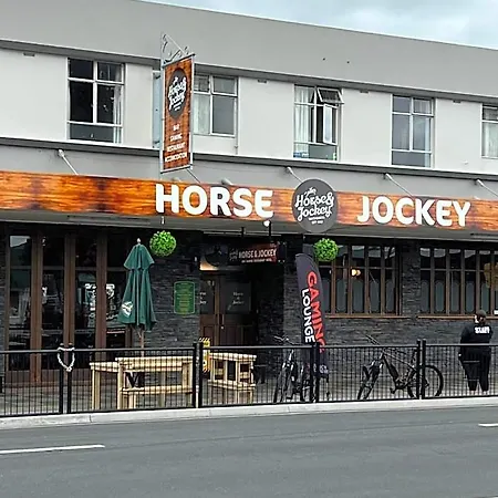 Horse And Jockey Inn-3