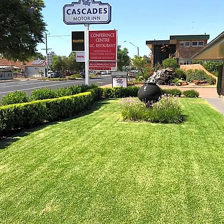 Cascades Motor Inn-2