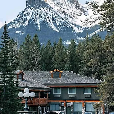 Mountaineer Lodge-2