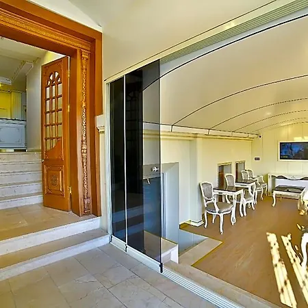 Nayla Palace-2