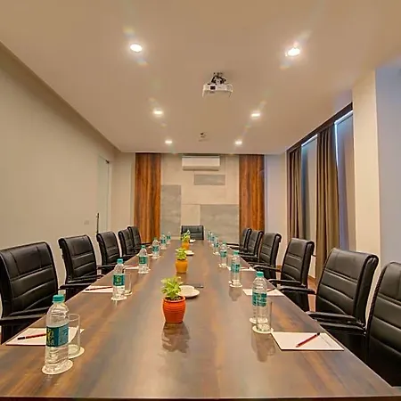 Ramada By Wyndham New Delhi Pitampura-3