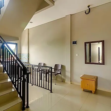 Reddoorz Near Puri Indah Mall-3