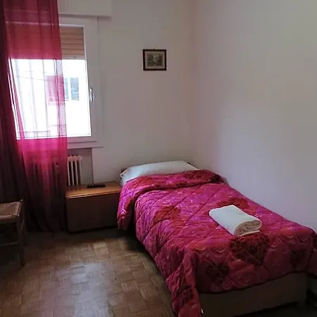 Holiday Guesthouse-3