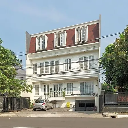 RedDoorz Syariah Plus near Pancoran 2-2
