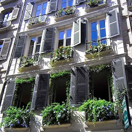 Hotel Des Arceaux-2