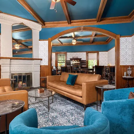 Rockwell Falls Inn And Wine Bar-2