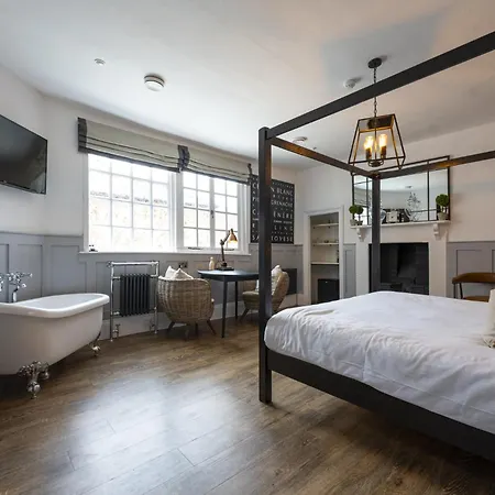 Tavern Townhouse-2