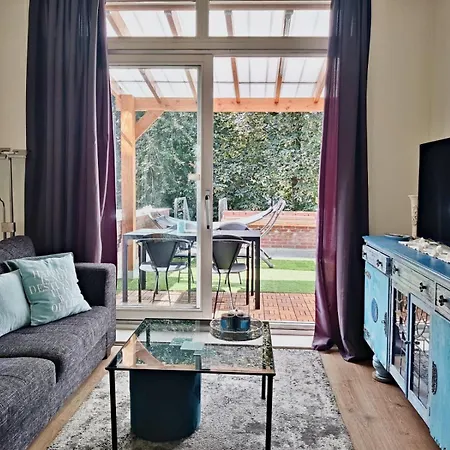 City Center Rooms With Shared Facilities By Umcg-3