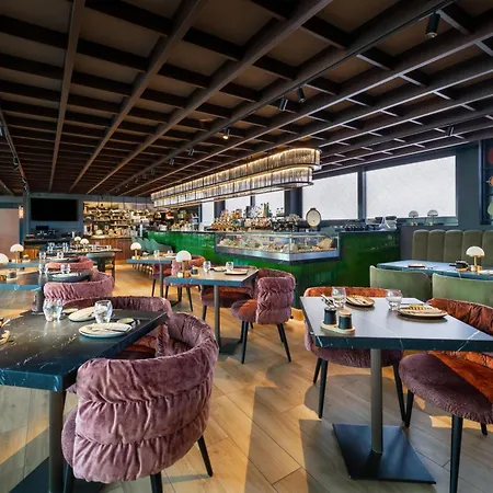 Radisson Collection Hotel, Basilica Budapest-2