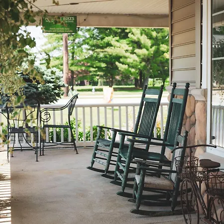 Hearthstone Inn & Suites-3