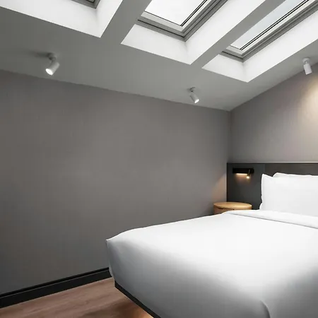 Aloft By Marriott Istanbul Karakoy-3
