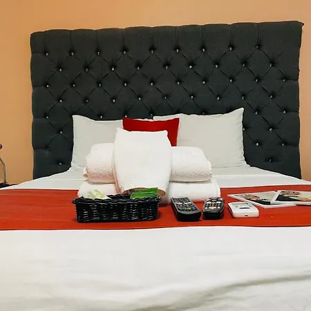 La Reserva Suites-3