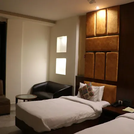 Hotel Billionaire Inn-2