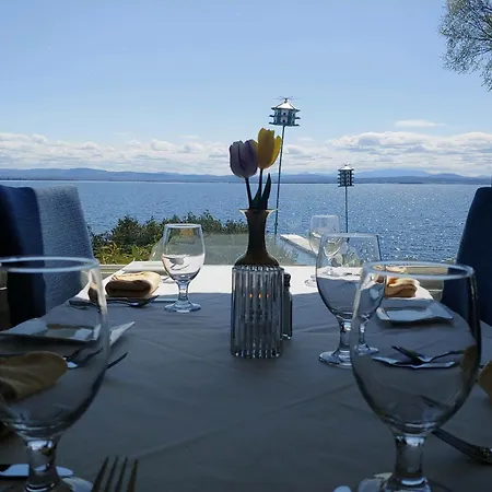 Shore Acres Inn And Restaurant-3