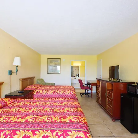 Paramount Lakeside Inn & Suites-3