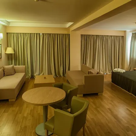Arty Grand Hotel-3