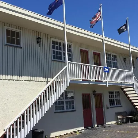 Ferry Motel-3