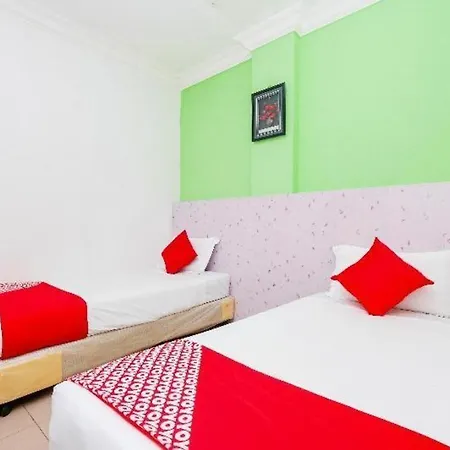 Oyo 850 Gold Star Hotel-3