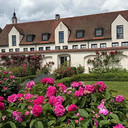 Bodensee-Schloss Maurach-3