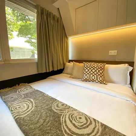 St Signature Bugis Beach, Dayuse, 8-9 Hours, Check In 8Am Or 11Am-3