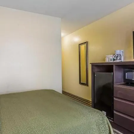 Quality Inn Clovis-3