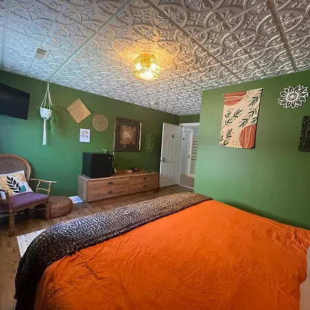 Monroe Street Suites-2