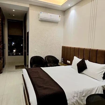 Shri Sangam Hotel-2