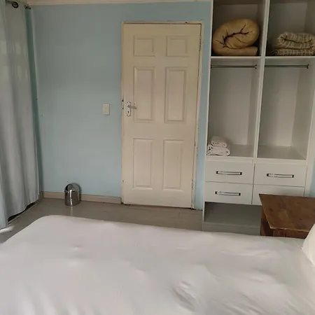 Ya Rocka Guest House-3