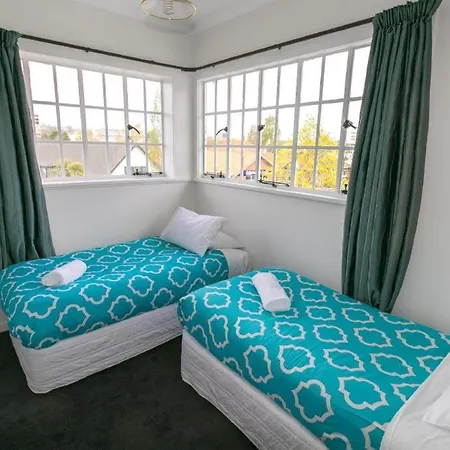 Kiwi'S Nest Budget Accommodation & Backpackers-3