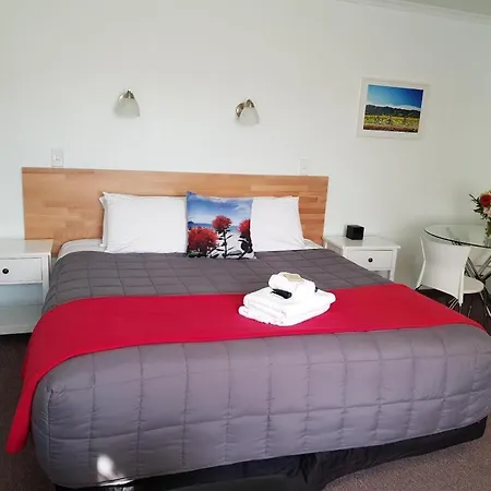 Courtesy Court Motel-3