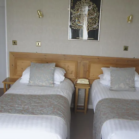 Plas Isa Hotel-3