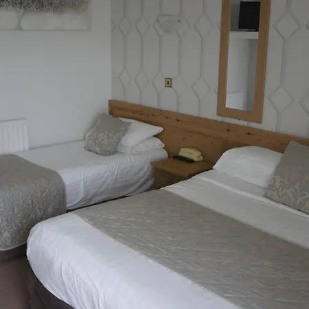 Plas Isa Hotel-2