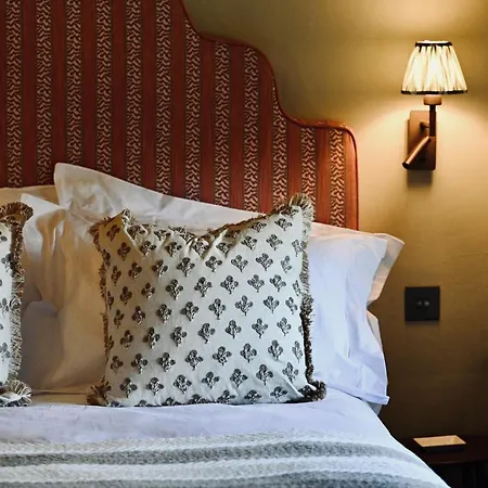 Botley Hill Farmhouse-2