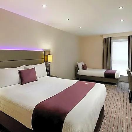 Premier Inn Nottingham Castle Marina-3