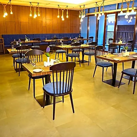 Kingsgate Hotel Al Jaddaf-2