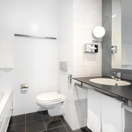 Garner Hotel Maastricht By Ihg-3