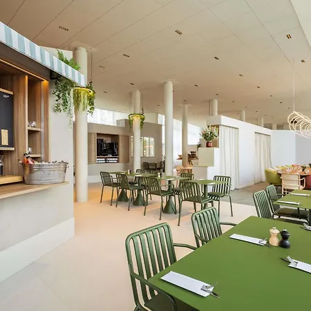 Ibis Styles Brugge Centrum-2