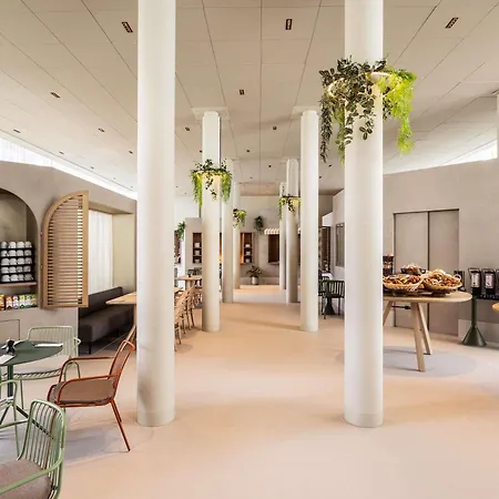 Ibis Styles Brugge Centrum-3