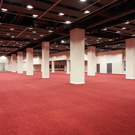 Novotel London West-2