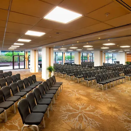 Novotel London West-3