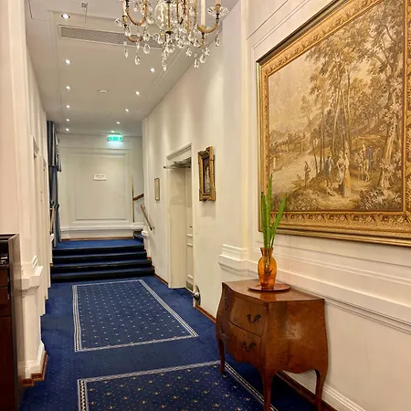 Hotel Ambassador-2