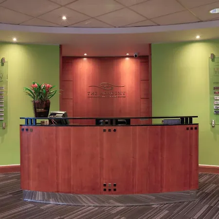 Holiday Inn Guildford By Ihg-2