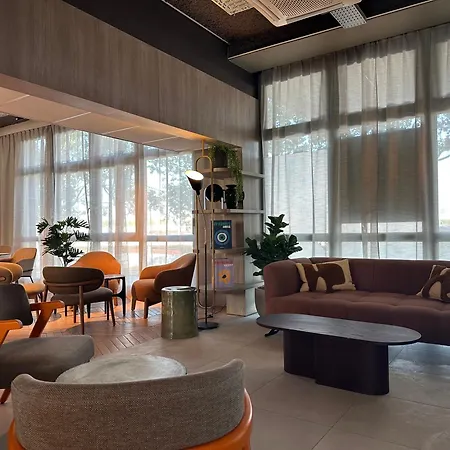 Tulip Hotels & Residences - Marne-La-Vallee Torcy-2
