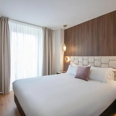 Le Cetai Cannes Beach Hotel-3