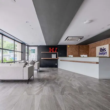 Ibis Budget Singapore Vanda-3