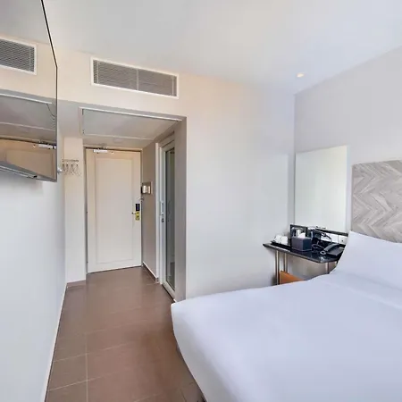 Ibis Budget Singapore Dahlia-3