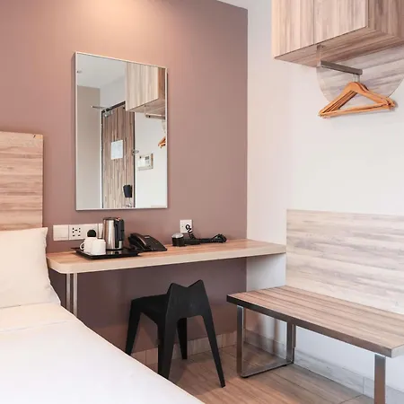 Ibis Budget Singapore Clove-3