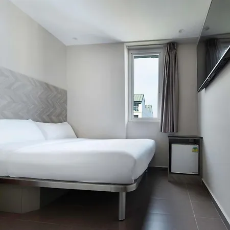 Ibis Budget Singapore Dahlia-3