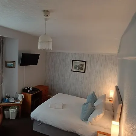 Hazeldene Guest House - With Free Offsite Health Club-2